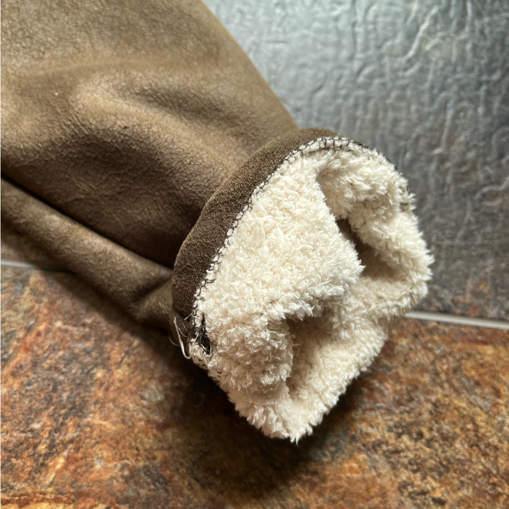 Women’s Straight Down brown faux suede & Sherpa bomber rustic jacket. Size large - Picture 6 of 16